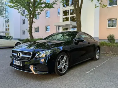 Gebraucht Mercedes E220 AMG 194 PS (142 kW) 2019 Schwarz