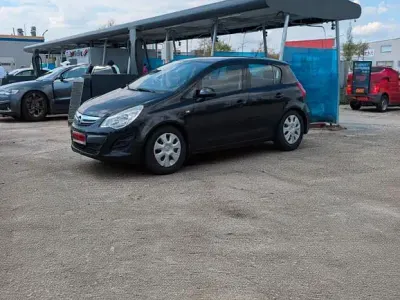 Gebraucht Opel Corsa Active 86 PS (63 kW) 2013 Schwarz Kleinwagen
