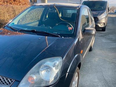Schwarz Gebraucht 2007 Ford Fiesta Kleinwagen | 2.000 €