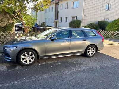 Grau Gebraucht 2019 Volvo V90 Momentum Kombi | 19.950 € (Fairer Preis)