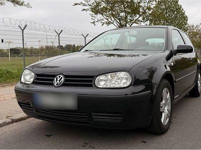 Second-hand VW Golf 2002 Negru Coupe