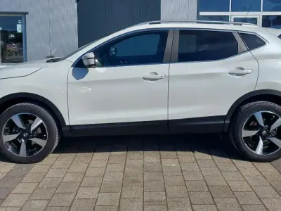 Gebraucht Nissan Qashqai N-Vision 163 PS (119 kW) 2016 Weiß SUV
