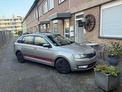Gebraucht Skoda Rapid 90 PS (66 kW) 2014 Grau Kleinwagen