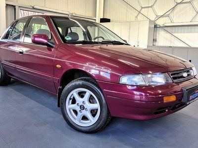 Gebraucht Kia Sephia 80 PS (58 kW) 1995 Violet Limousine