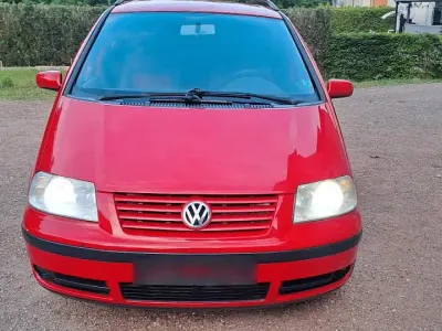 Gebraucht VW Sharan 130 PS (95 kW) 2004 Rot Van / Kleinbus