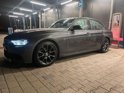 Gebraucht BMW 318 M Sport 136 PS (100 kW) 2016 Grau Limousine