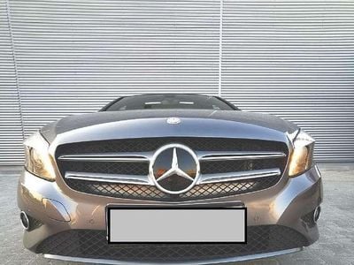 Usata Mercedes A200 Urban 156 CV (114 kW) 2014 Grigio Berlina