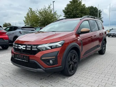 Gebraucht Dacia Jogger Extreme 110 PS (80 kW) 2025 Braun Van / Kleinbus