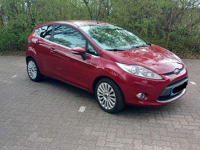 Second-hand Ford Fiesta 97 CP (71 kW) 2009 Roșu Berlinǎ