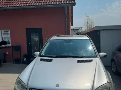 Gebraucht Mercedes 500 2025 Silber SUV