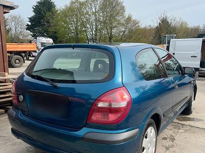 Usata Nissan Almera 98 CV (72 kW) 2001 Blu Berlina