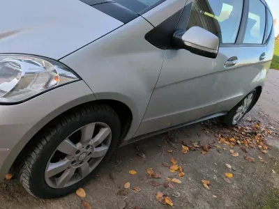 Gebraucht Mercedes A150 95 PS (69 kW) 2008 Silber Kleinwagen