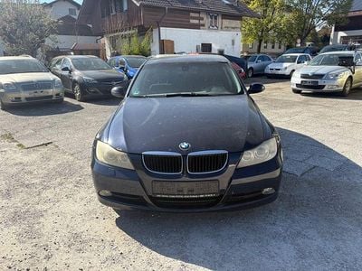 Usata BMW 320 Sport Line 163 CV (119 kW) 2006 Blu Station wagon