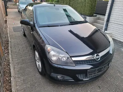 Gebraucht Opel Astra 140 PS (102 kW) 2007 Schwarz Cabrio
