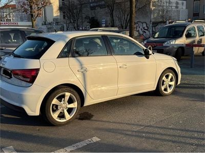 Weiß Gebraucht 2015 Audi A1 Sportback Kleinwagen | 13.500 €