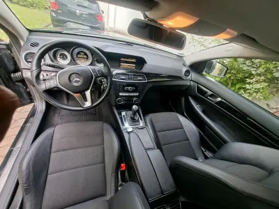 Używany Mercedes C220
