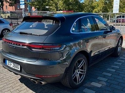 Porsche Macan S