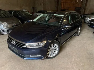 Gebraucht VW Passat Highline 190 PS (139 kW) 2016 Blau Kombi