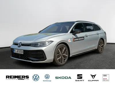 Używany VW Passat R-line 193 KM (141 kW) 2025 Czarny Kombi