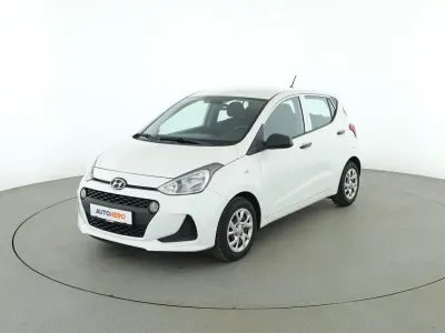 Gebraucht Hyundai i10 Basis 67 PS (49 kW) 2017 Weiß Kleinwagen