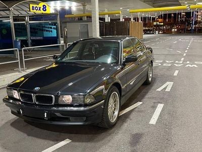 Usata BMW 740 286 CV (210 kW) 1998 Nero Berlina
