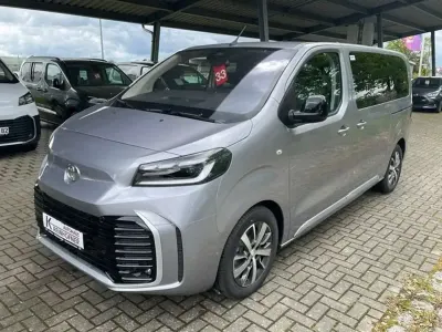 Neu Toyota Proace Verso 179 PS (131 kW) 2026 Bismutsilber met. Kombi