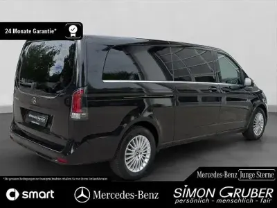 Gebraucht Mercedes V300 Avantgarde 237 PS (174 kW) 2025 Schwarz Van / Kleinbus