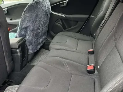Gebraucht Volvo V40 Inscription 122 PS (89 kW) 2017 Gold Limousine