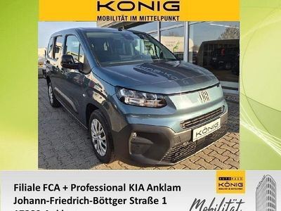 Neu Fiat Doblò 102 PS (75 kW) 2026 Blau Van / Kleinbus