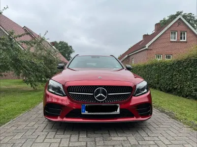 Gebraucht Mercedes 300 AMG 245 PS (180 kW) 2019 Rot Kombi