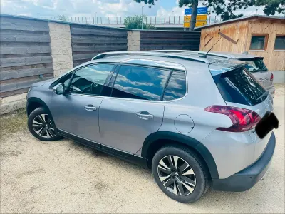 Gebraucht Peugeot 2008 Allure 110 PS (80 kW) 2019 Grau SUV