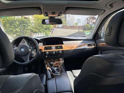 BMW 525