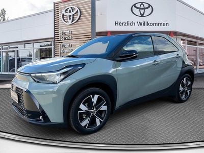 Neu Toyota Aygo X 116 PS (85 kW) 2026 Grün SUV