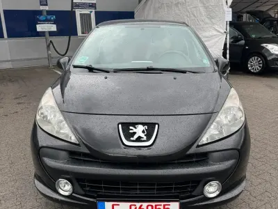 Gebraucht Peugeot 207 96 PS (70 kW) 2009 Schwarz Kleinwagen