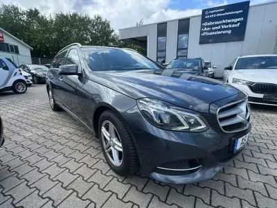 Używany Mercedes E220