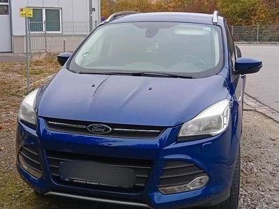 Blau Gebraucht 2014 Ford Kuga Champions Edition SUV | 5.199 €