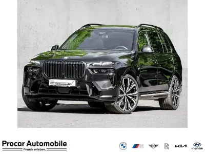 Gebraucht BMW X7 M Sport 352 PS (258 kW) 2023 Schwarz SUV