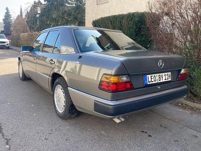 Usata Mercedes 300 110 CV (80 kW) 1991 Grigio Berlina