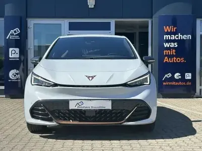 Gebraucht Cupra Born 169 kW (231 PS) 2022 Eisweiß Kleinwagen