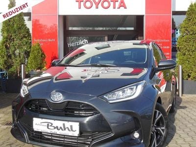 Neu Toyota Yaris Hybrid Comfort 116 PS (85 kW) 2025 Silber Limousine