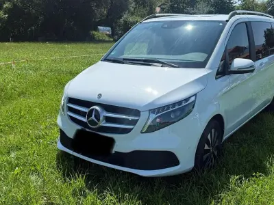 Gebraucht Mercedes V300 Edition 237 PS (174 kW) 2024 Weiß Van / Kleinbus