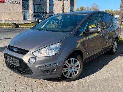 Gebraucht Ford S-MAX Trend 140 PS (102 kW) 2014 Braun Van / Kleinbus