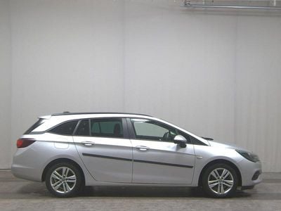 Usado Opel Astra Edition 122 HP (89 kW) 2021 Prateado Carrinha