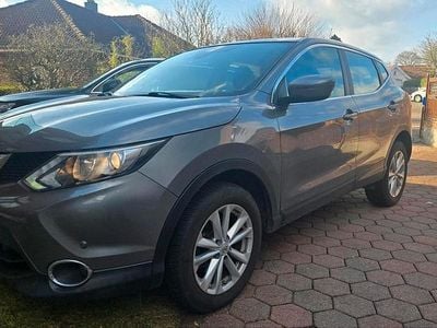 Gebraucht Nissan Qashqai 131 PS (96 kW) 2015 Grau SUV