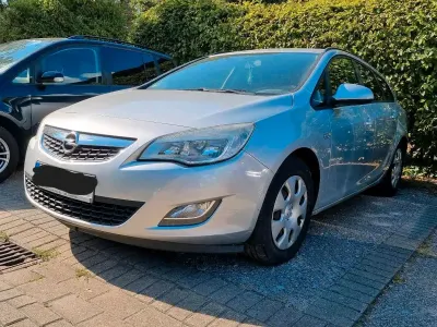 Gebraucht Opel Astra 125 PS (91 kW) 2012 Kombi