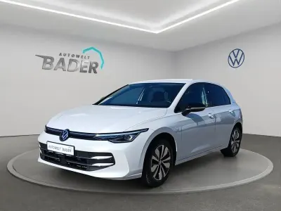 Gebraucht VW Golf VIII Goal 150 PS (110 kW) 2025 Weiß Limousine