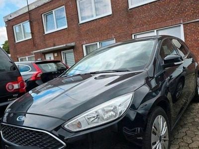 Schwarz Gebraucht 2015 Ford Focus Kombi | 6.300 € (Fairer Preis)