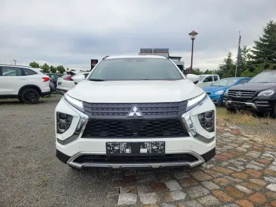 Gebraucht Mitsubishi Eclipse Cross Plus 188 PS (138 kW) 2022 Weiß SUV