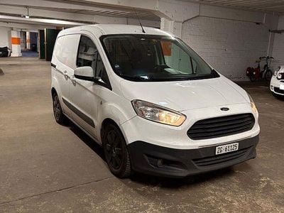 Weiß Gebraucht 2015 Ford Courier Van / Kleinbus | 5.000 € (Superpreis)