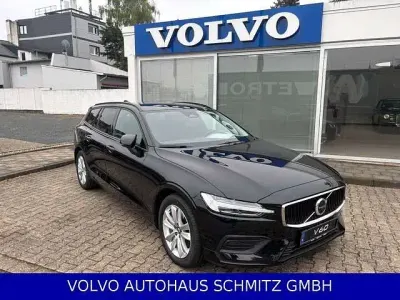Gebraucht Volvo V60 Core 197 PS (144 kW) 2025 Schwarz Kombi